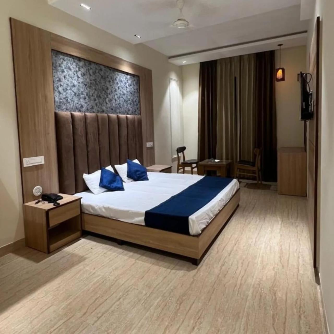 The Hotel Soho Zirakpur Ngoại thất bức ảnh